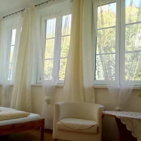 Urban Center 3*