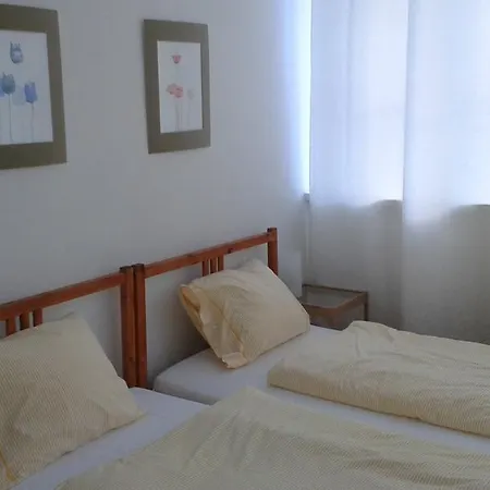 Urban Center 3*