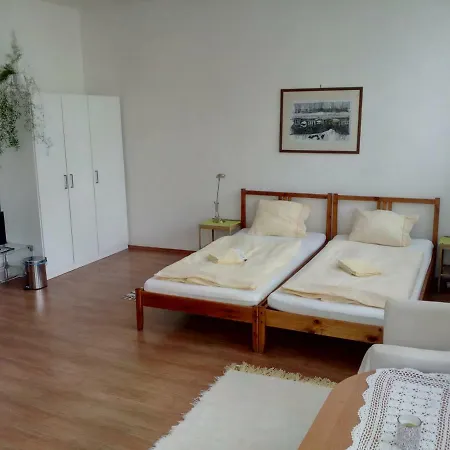 Urban Center 3*